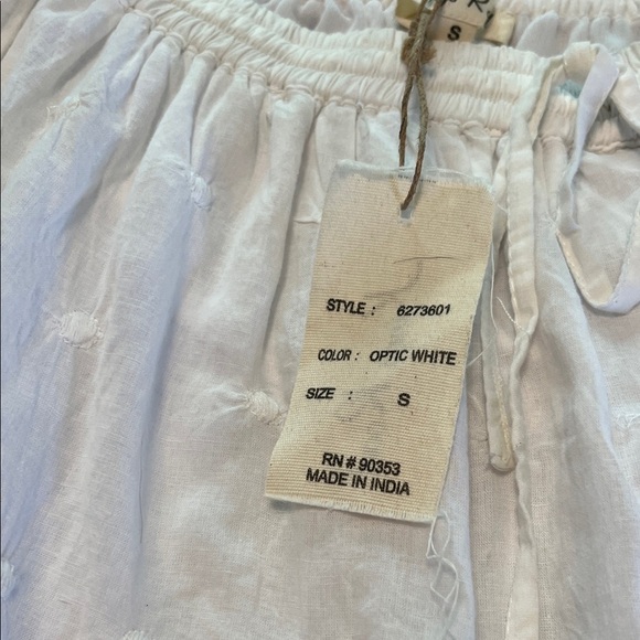 Elegant White Eyelet A-Line Skirt New with tag - Picture 7 of 9